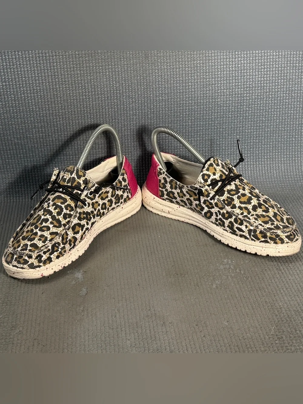Hey Dude Women’s Wendy Cheetah Slip On Comfort Shoes Size 5